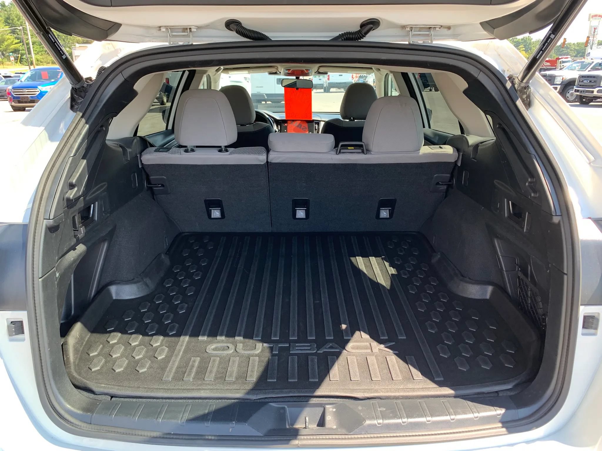 Used 2023 Subaru Outback Premium AWD/4WD image 31