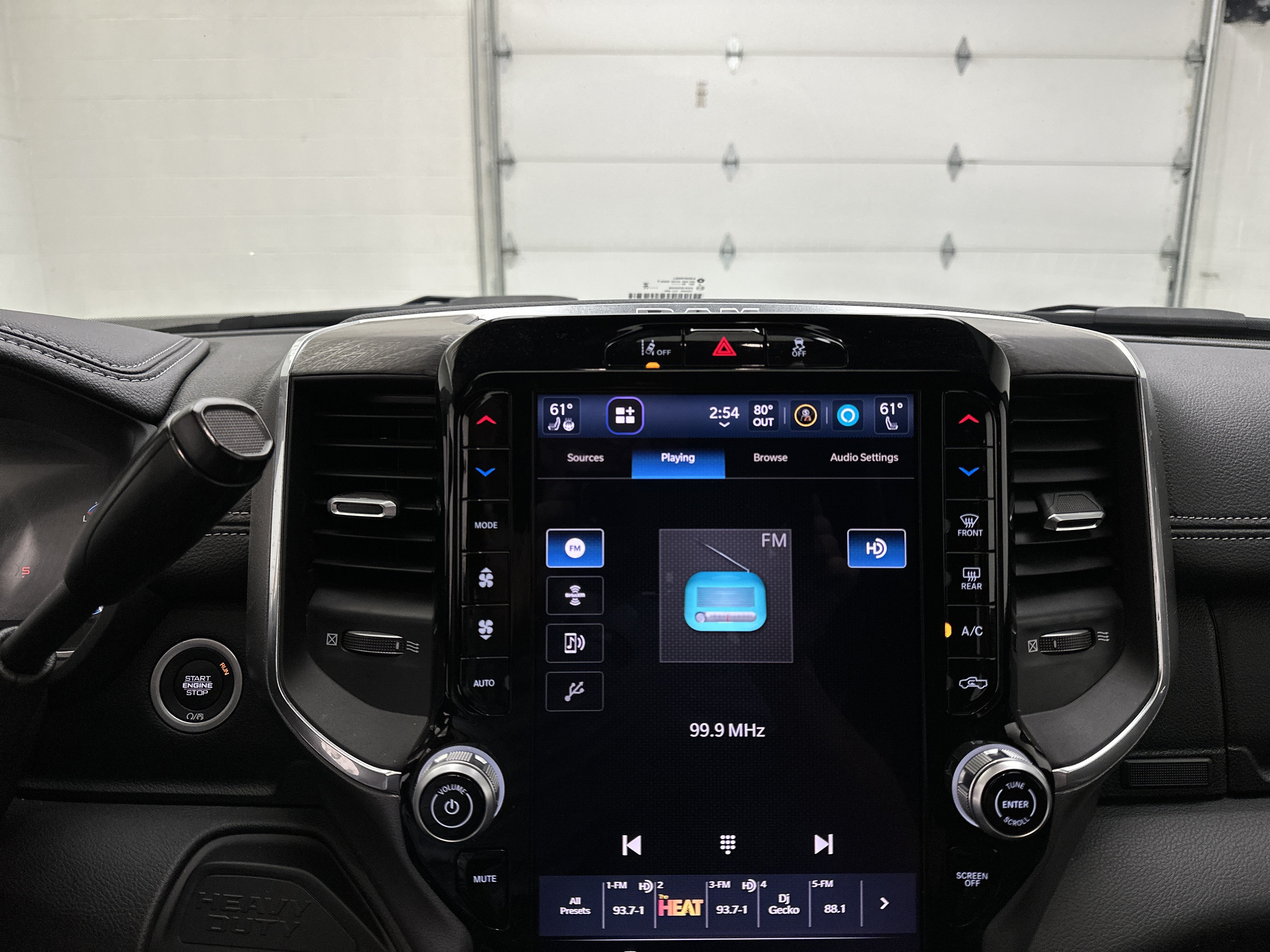 Used 2025 RAM 2500 Laramie AWD/4WD image 35
