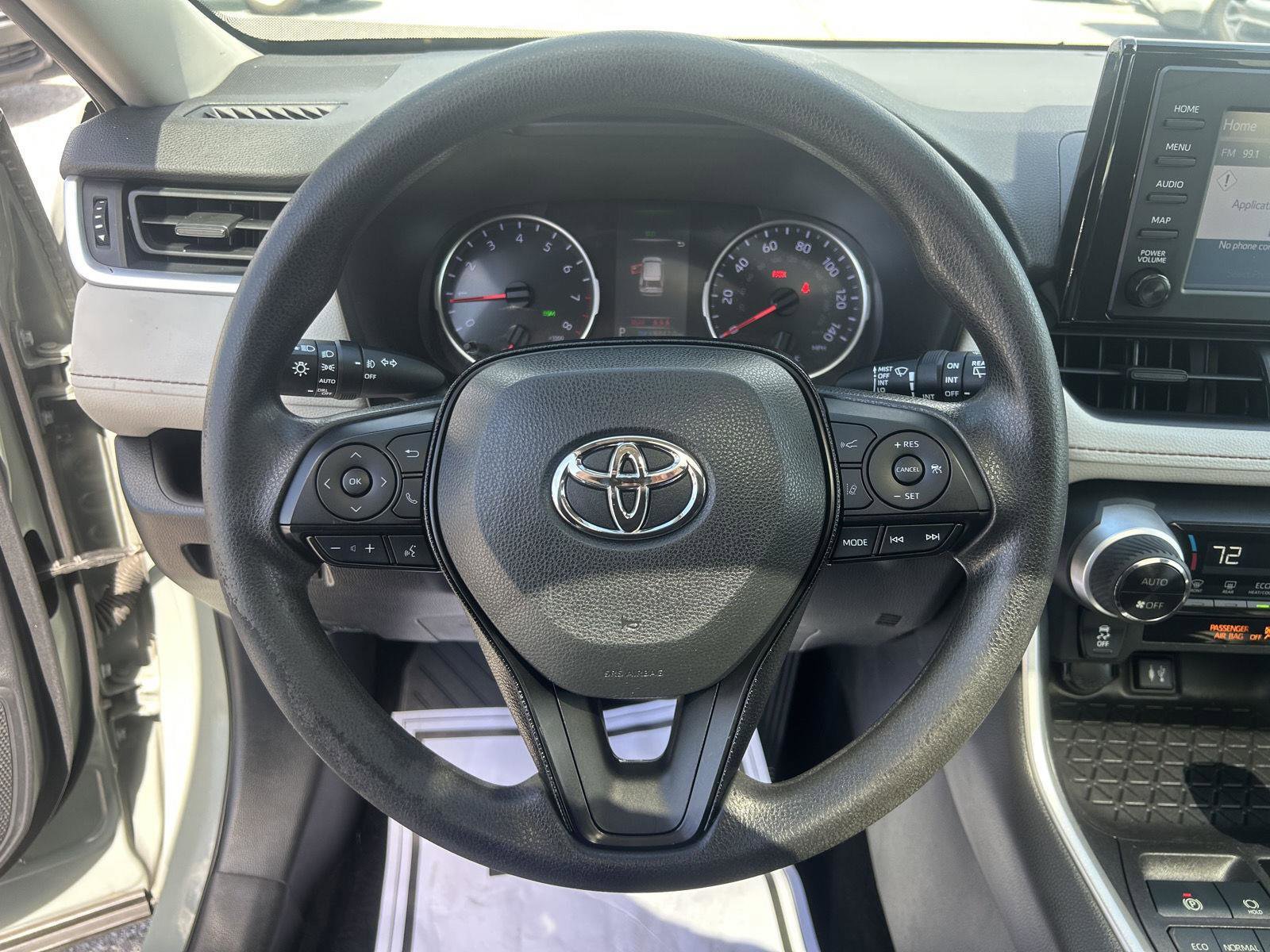Used 2019 Toyota RAV4 XLE FWD image 12
