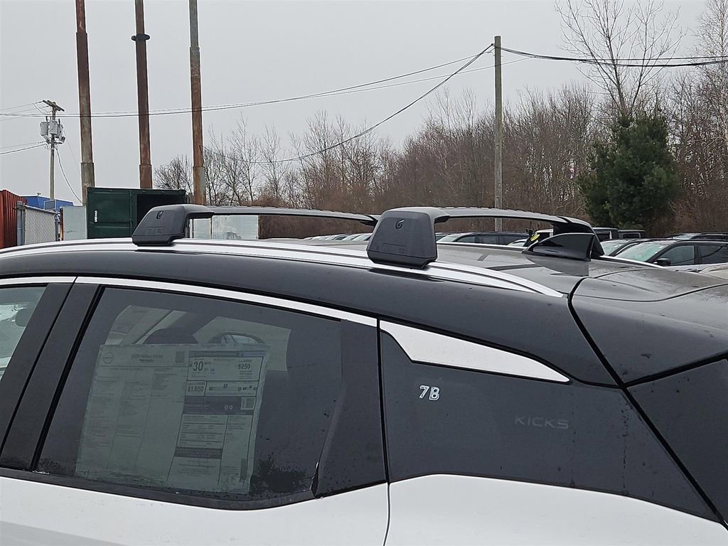 New 2026 Nissan Kicks SR w/ Cold Weather Package image 4