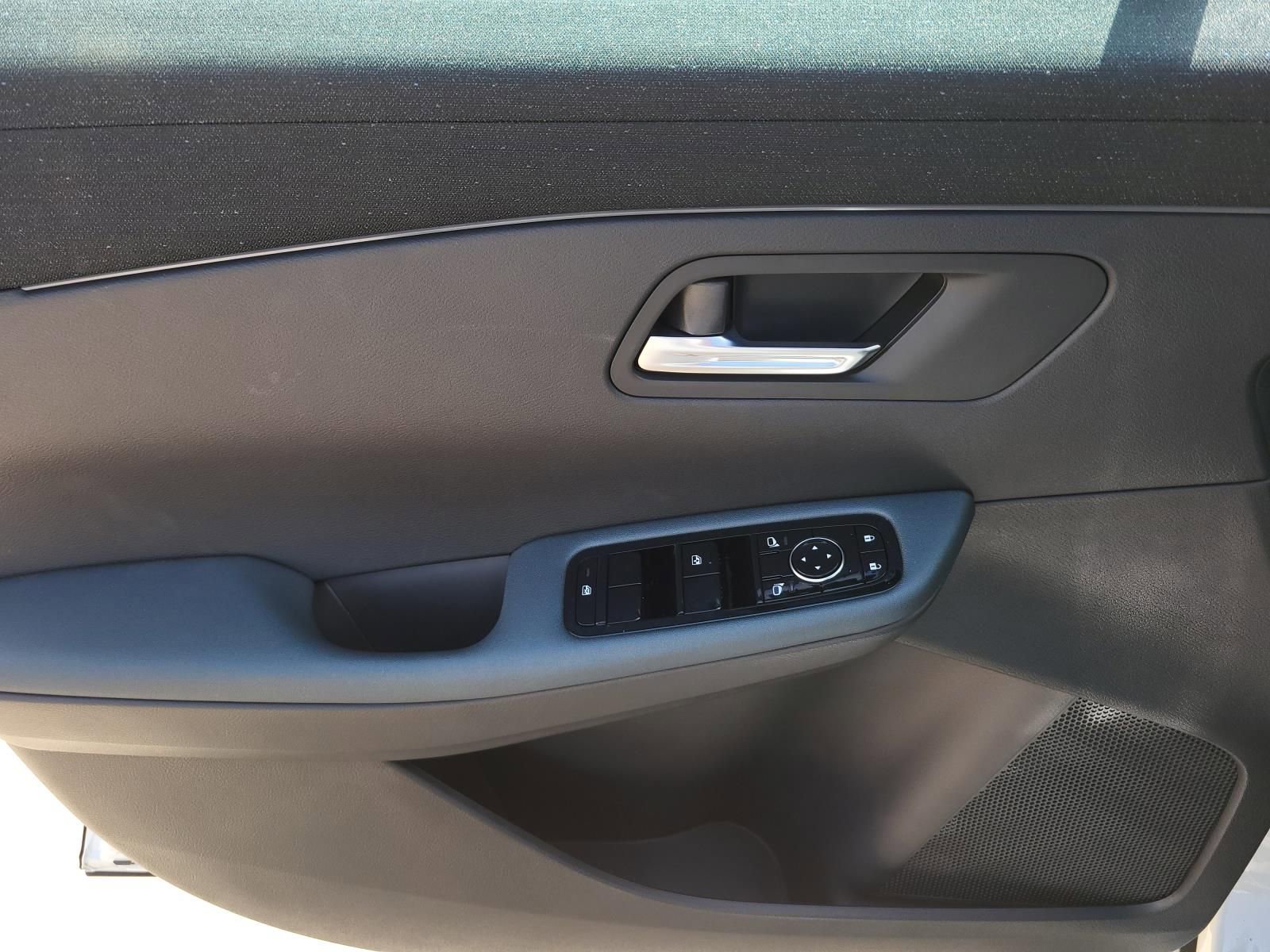 New 2026 Nissan Leaf SV+ FWD image 16