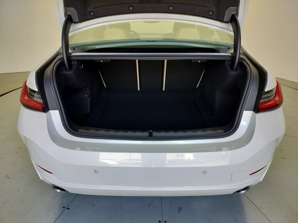 New 2026 BMW 330i Sedan w/ Premium Package RWD image 22