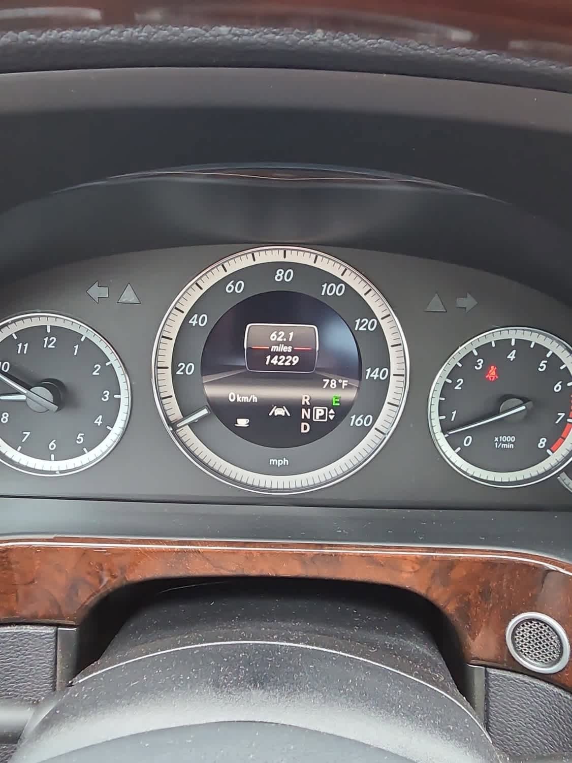 Used 2013 Mercedes-Benz E 350 4MATIC Sedan image 9