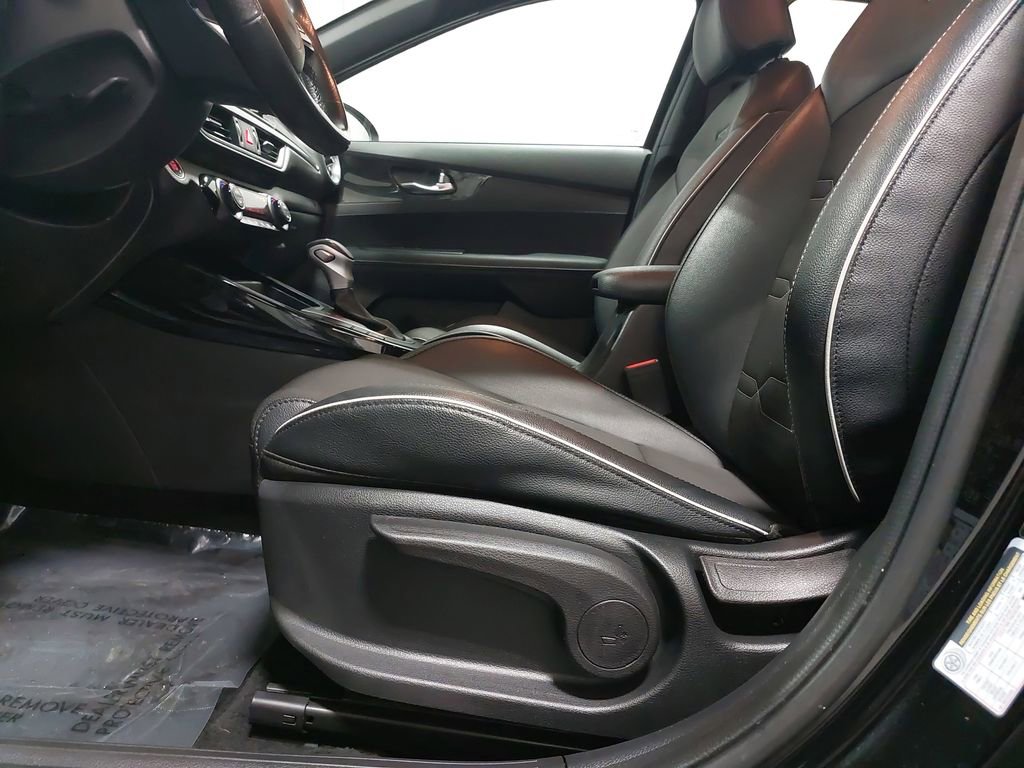 Used 2022 Kia Forte GT-Line image 29