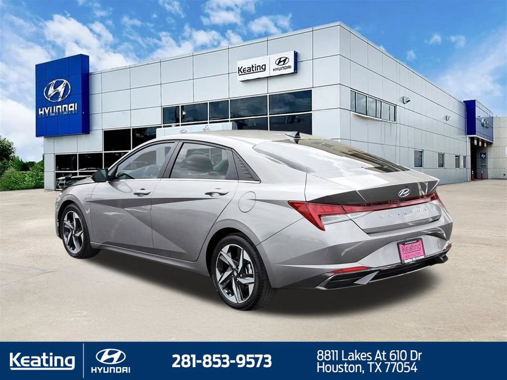 Certified 2022 Hyundai Elantra SEL w/ Convenience + Premium Package FWD image 7