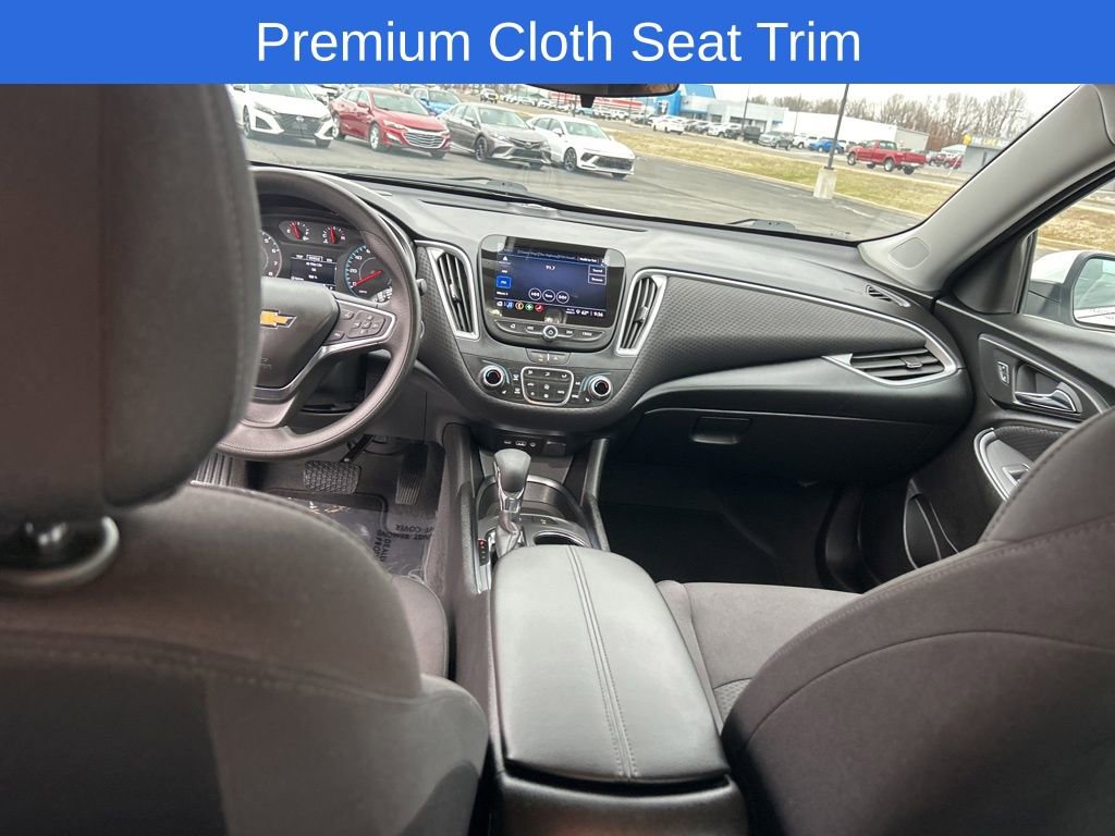 Used 2025 Chevrolet Malibu LT image 13