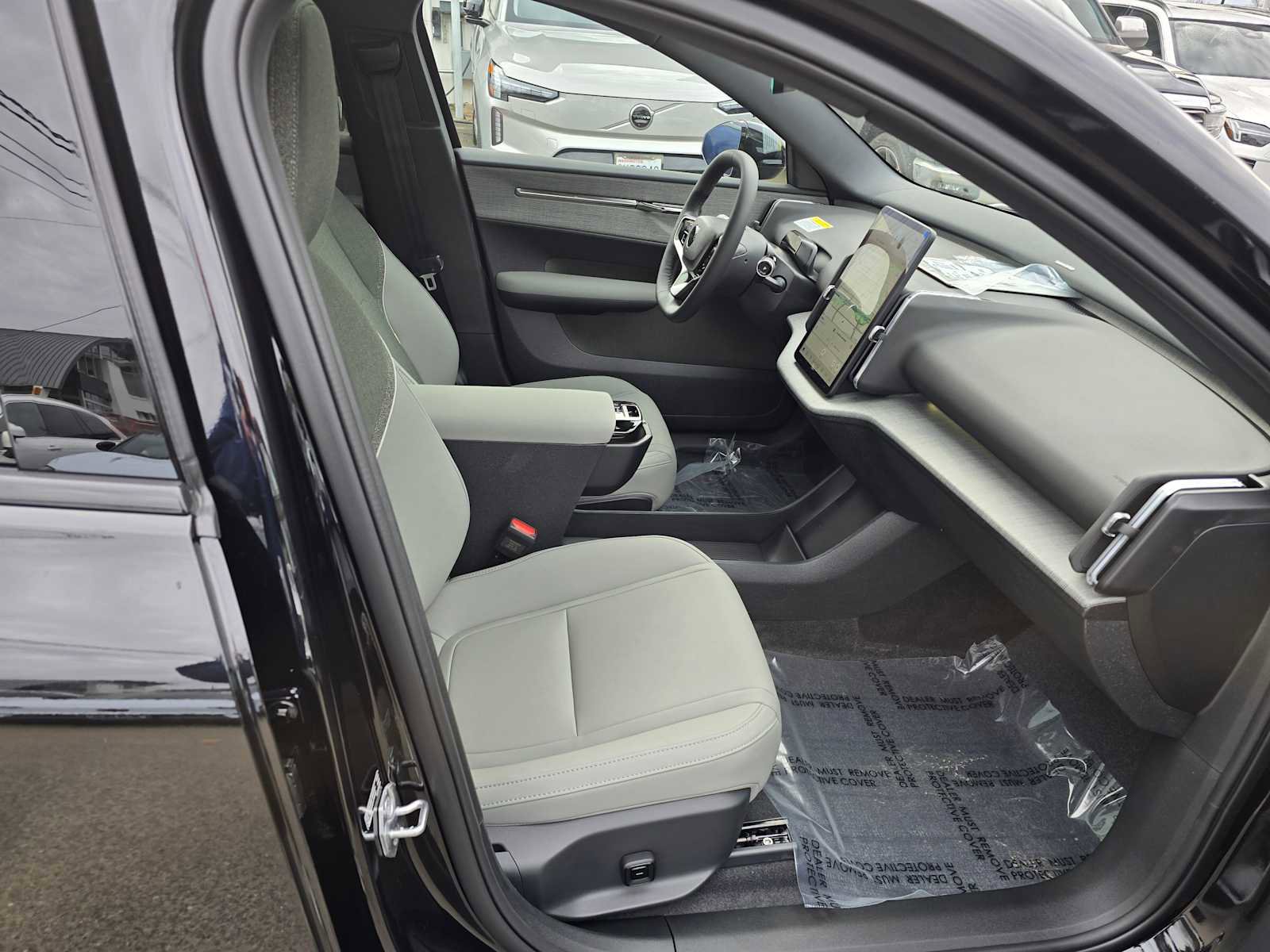 New 2026 Volvo EX30 Plus w/ Protection Package Premier AWD/4WD image 11