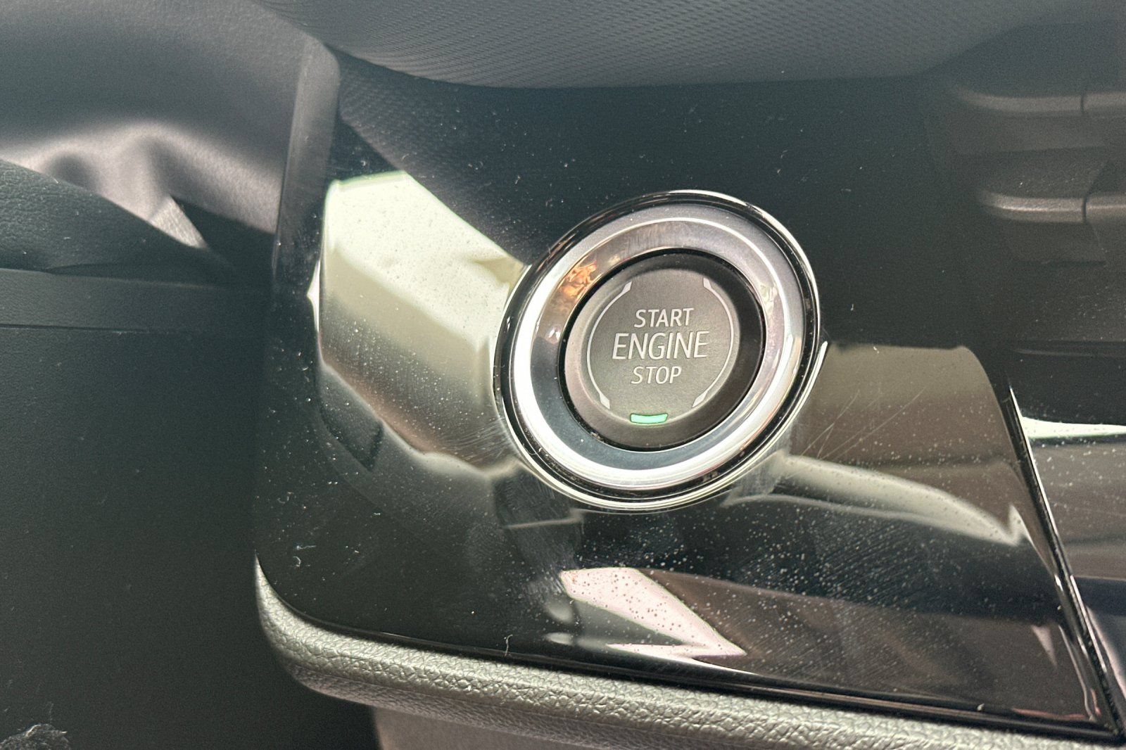 Used 2024 Buick Envision Preferred AWD/4WD image 35