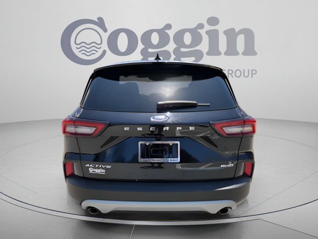 Used 2024 Ford Escape Active AWD/4WD image 4