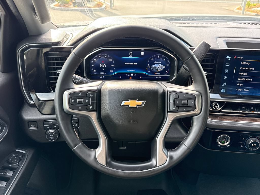 Used 2023 Chevrolet Silverado 1500 LT AWD/4WD image 16