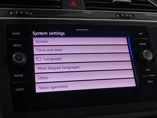 Used 2024 Volkswagen Tiguan SE AWD/4WD image 39