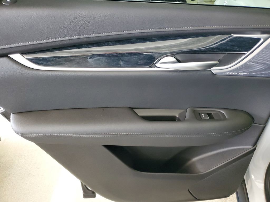 New 2026 Cadillac XT5 Premium Luxury w/ Driver Assist Package FWD image 9