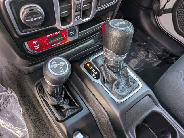 Used 2023 Jeep Wrangler Unlimited Rubicon 4xe w/ Safety Group AWD/4WD image 13
