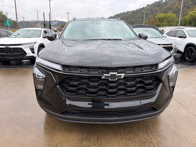 New 2026 Chevrolet Trax LT w/ Sunroof Package FWD image 2