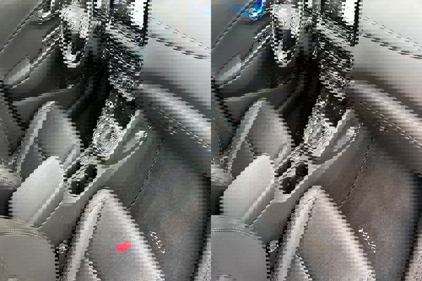 Used 2023 Hyundai Kona Limited image 18