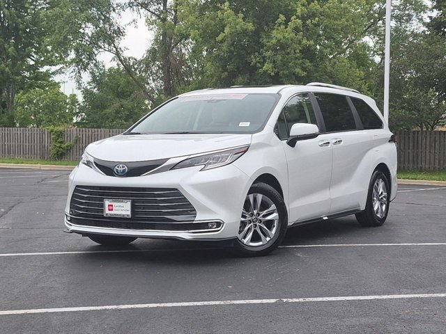 Certified 2025 Toyota Sienna Limited AWD/4WD image 2