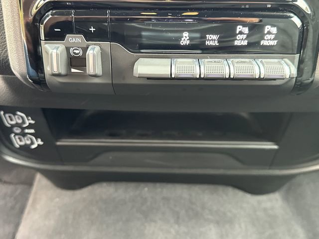 Used 2025 RAM 2500 Big Horn AWD/4WD image 35
