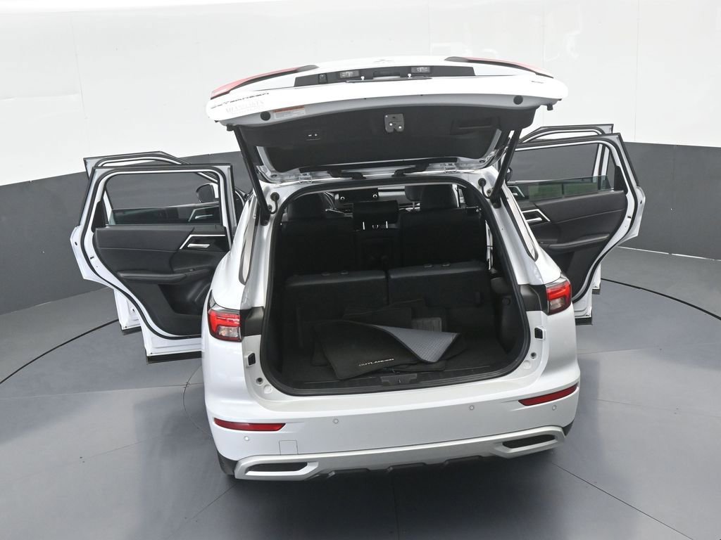 Used 2023 Mitsubishi Outlander SE image 75