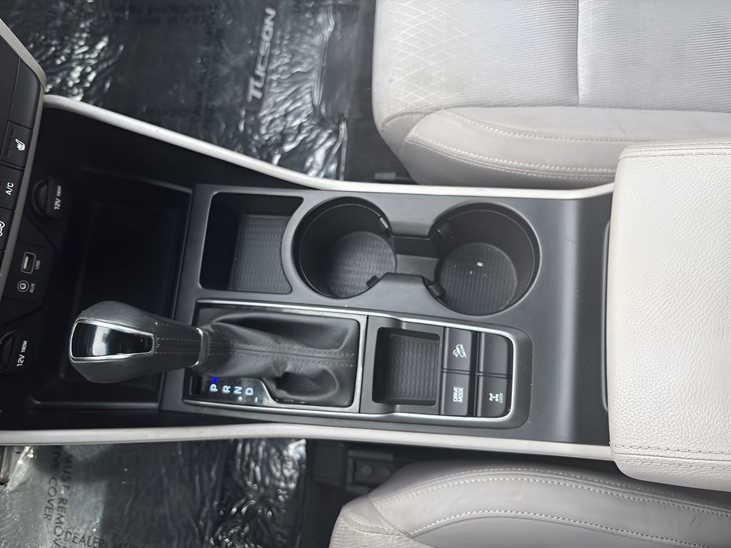 Used 2016 Hyundai Tucson Sport image 21