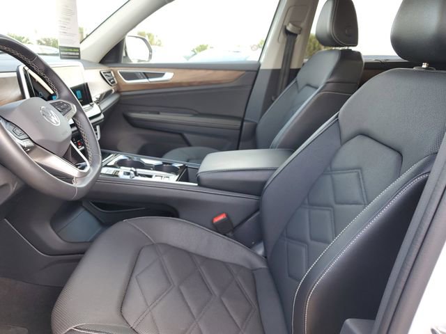 Used 2024 Volkswagen Atlas SE image 16