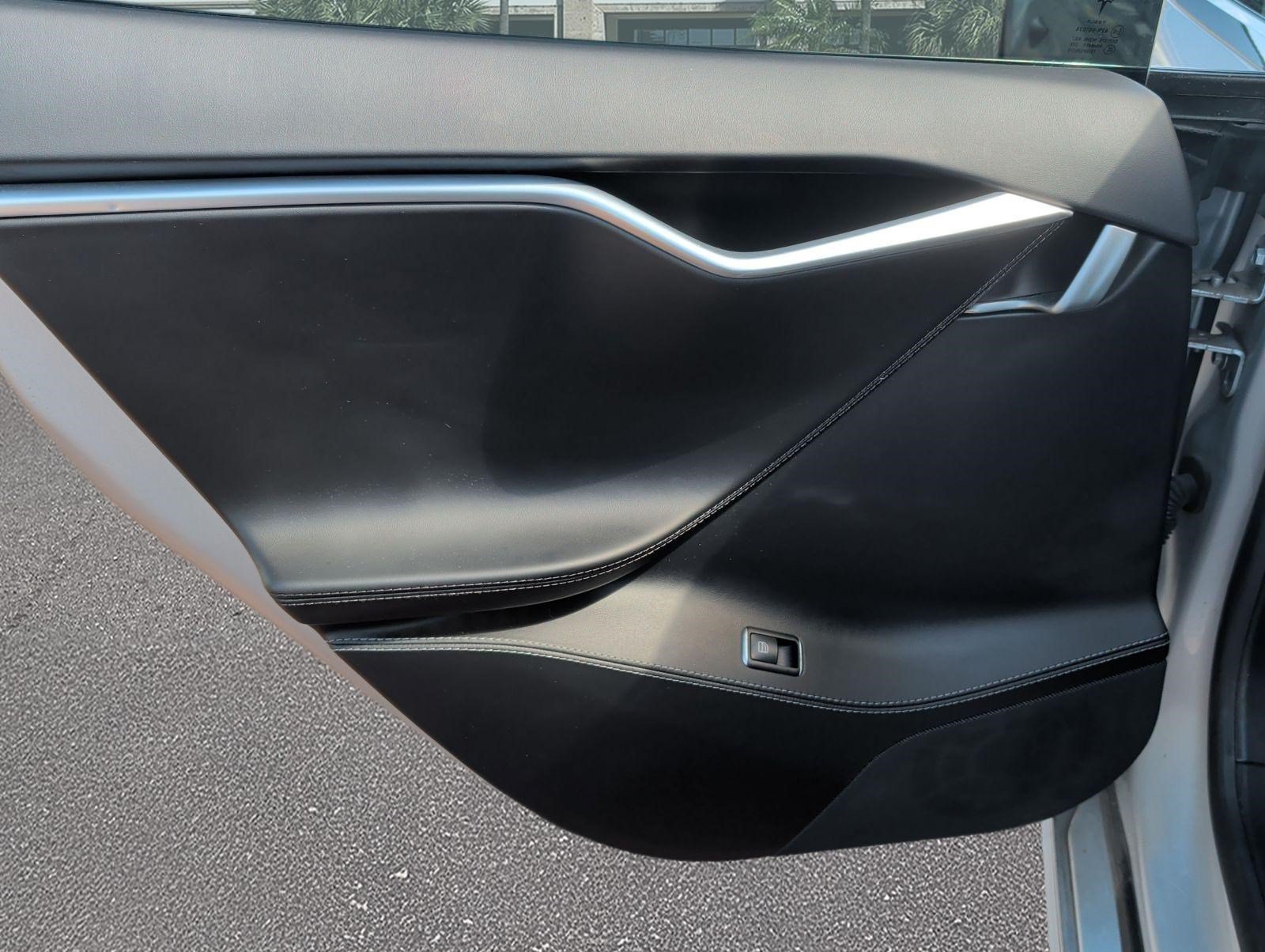 Used 2017 Tesla Model S 75 RWD image 22