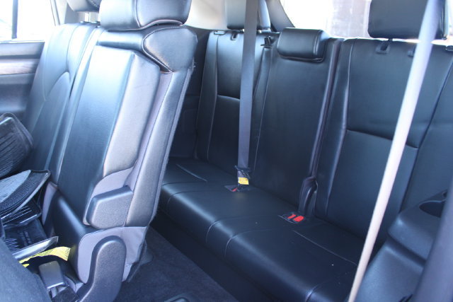 Used 2023 Toyota Highlander Limited FWD image 45