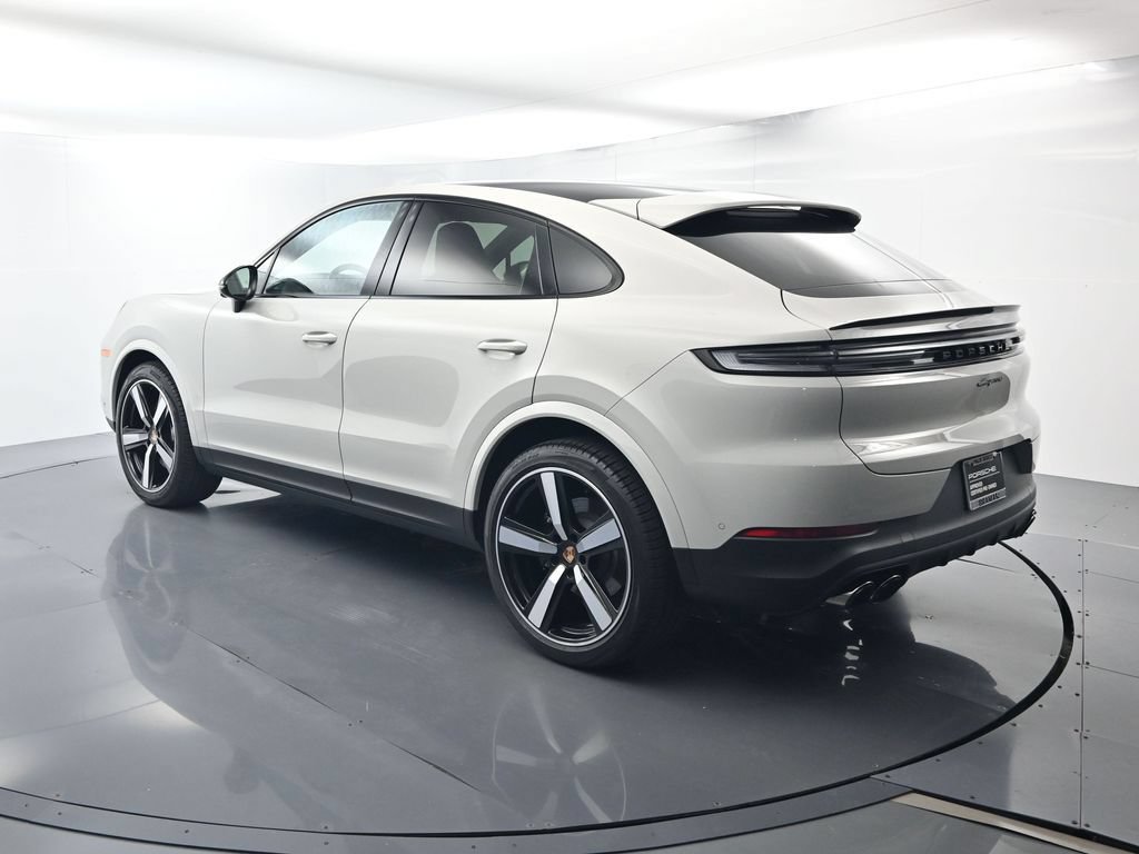 Certified 2026 Porsche Cayenne Coupe AWD/4WD image 3