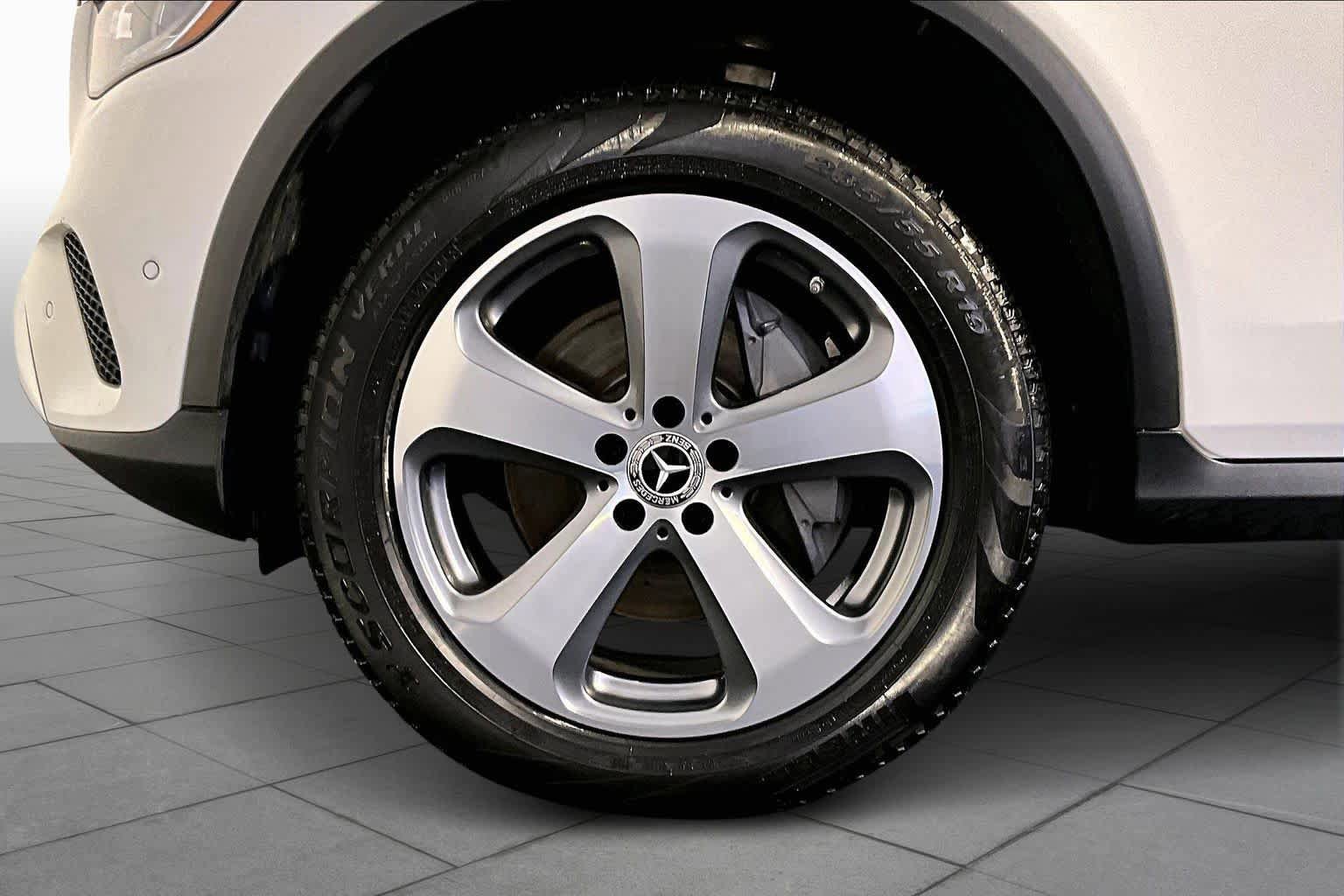 Certified 2022 Mercedes-Benz GLC 300 4MATIC image 11