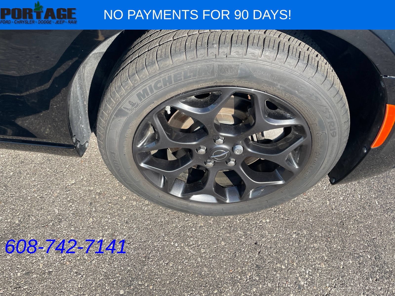 Used 2022 Chrysler 300 Touring w/ Sport Appearance Package AWD/4WD image 5
