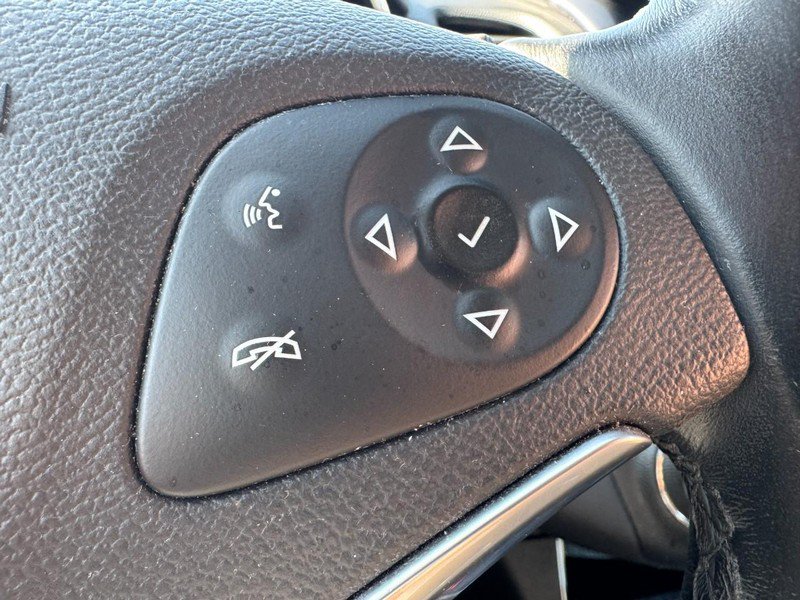 Used 2018 Chevrolet Impala Premier FWD image 17