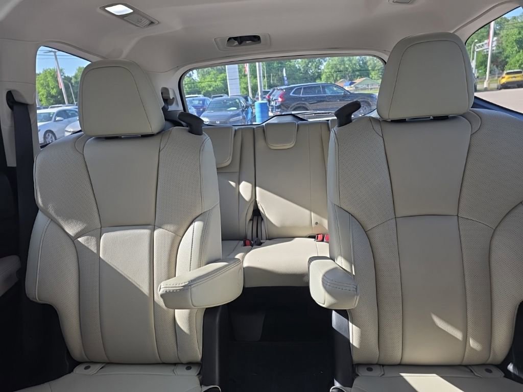 Used 2019 Subaru Ascent Limited w/ Popular Package #3 AWD/4WD image 10