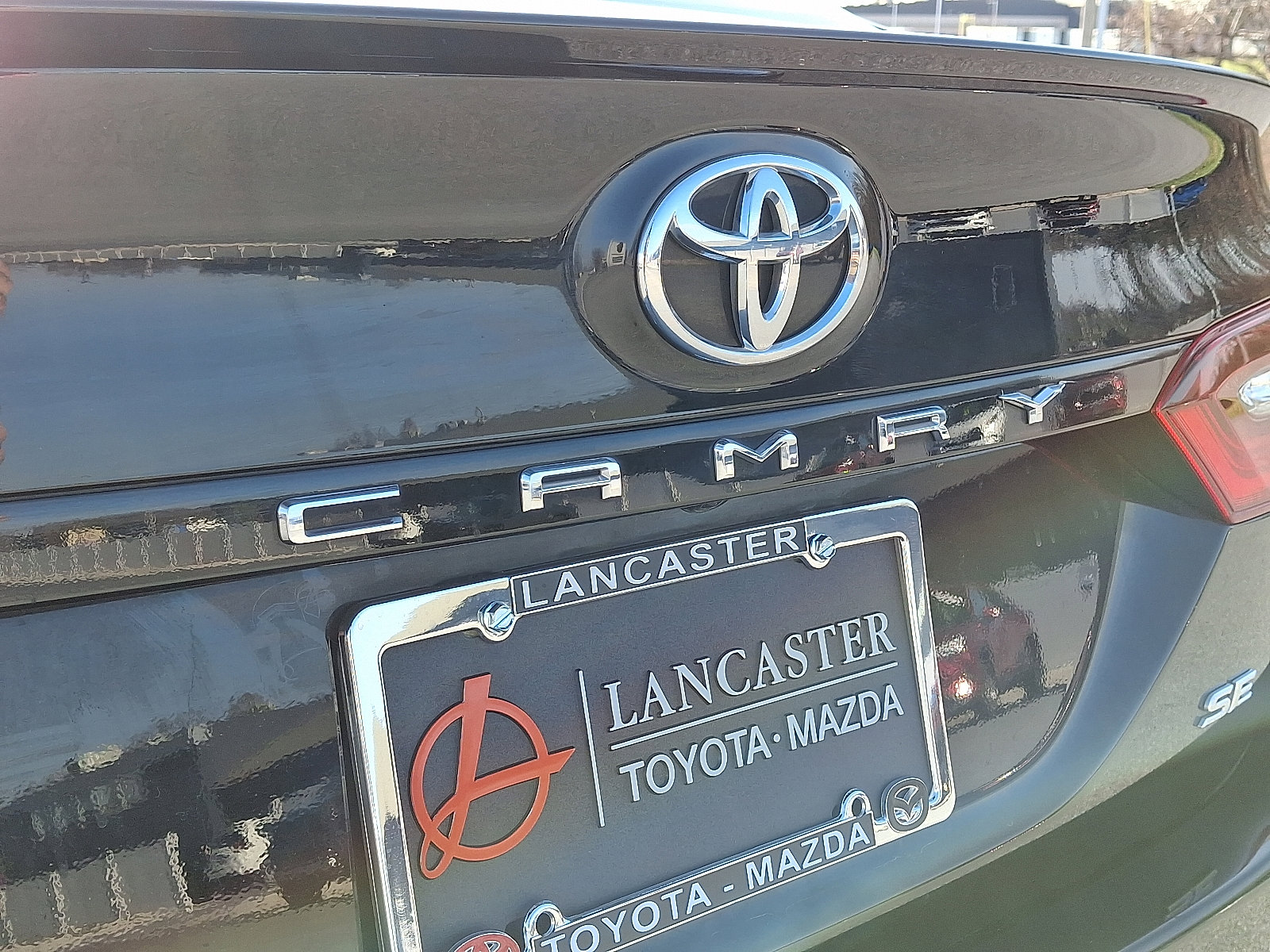 Used 2024 Toyota Camry SE image 30