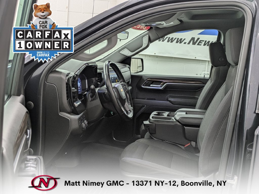 Used 2023 Chevrolet Silverado 1500 LT AWD/4WD image 4