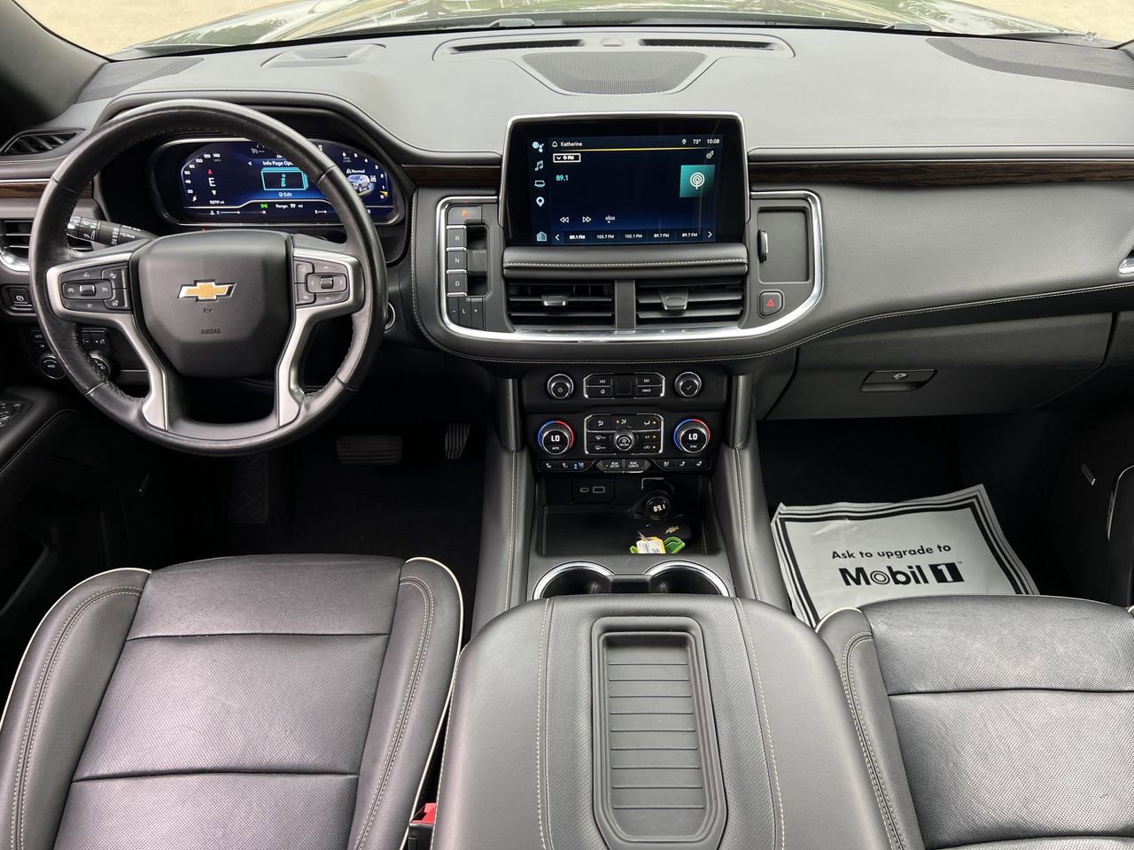 Used 2023 Chevrolet Suburban Premier image 9