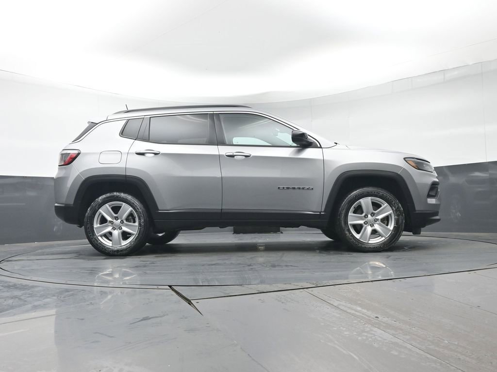 Used 2022 Jeep Compass Latitude w/ Convenience Group image 36
