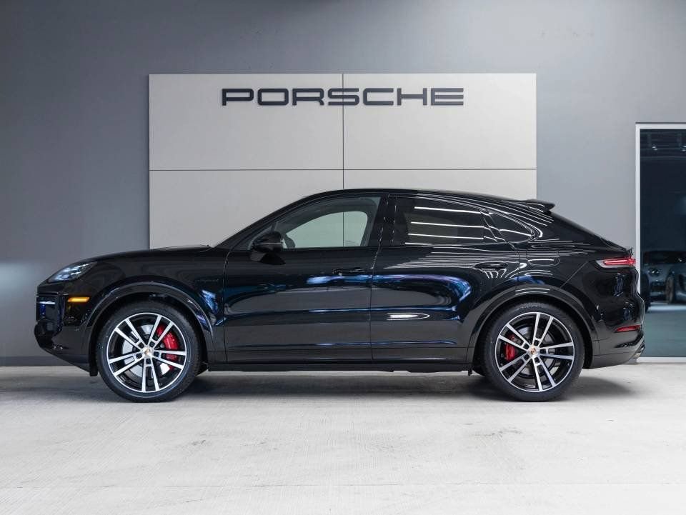 New 2026 Porsche Cayenne S image 2