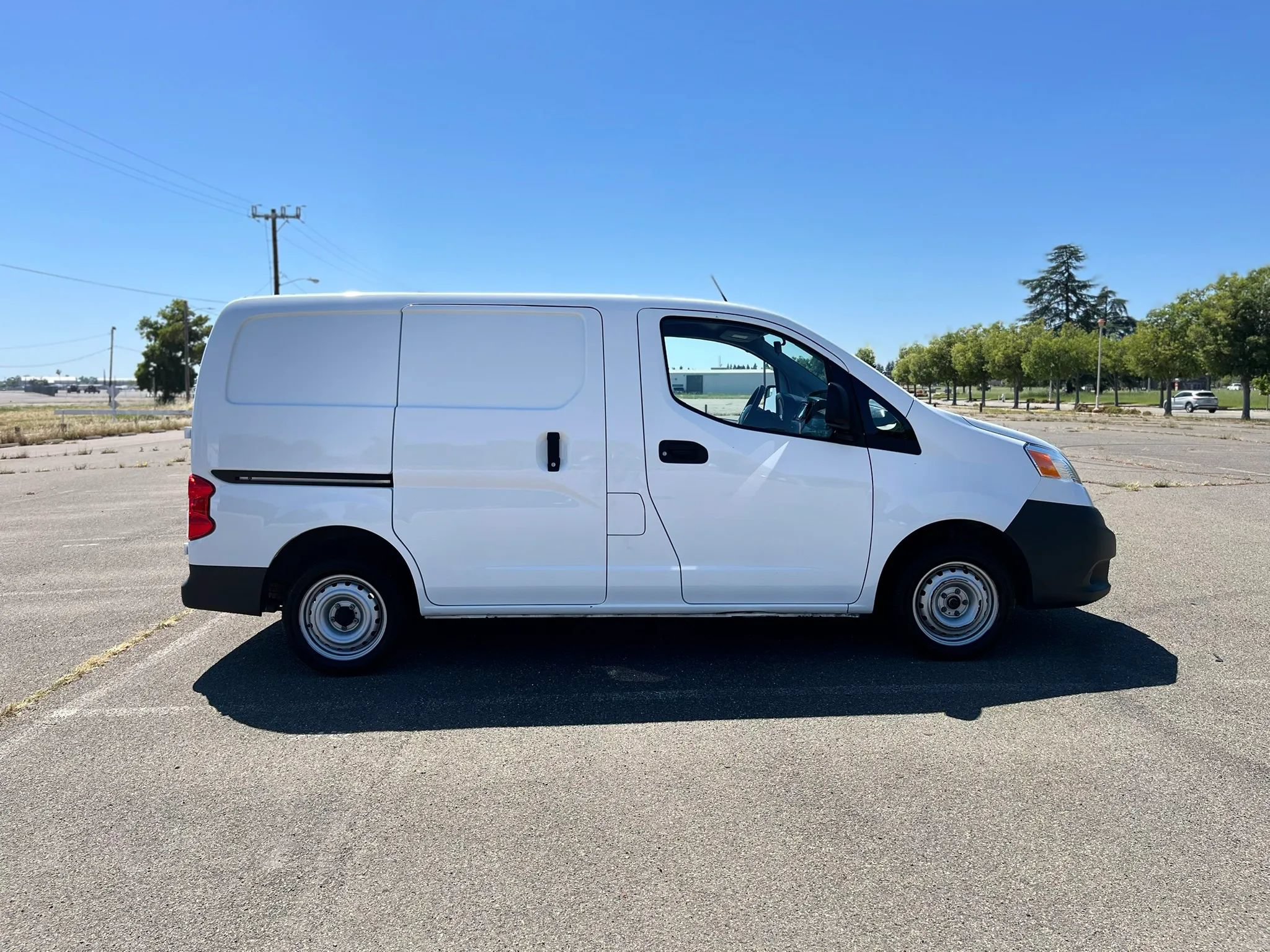 Used 2019 Nissan NV200 S w/ Back Door Glass Package FWD image 4