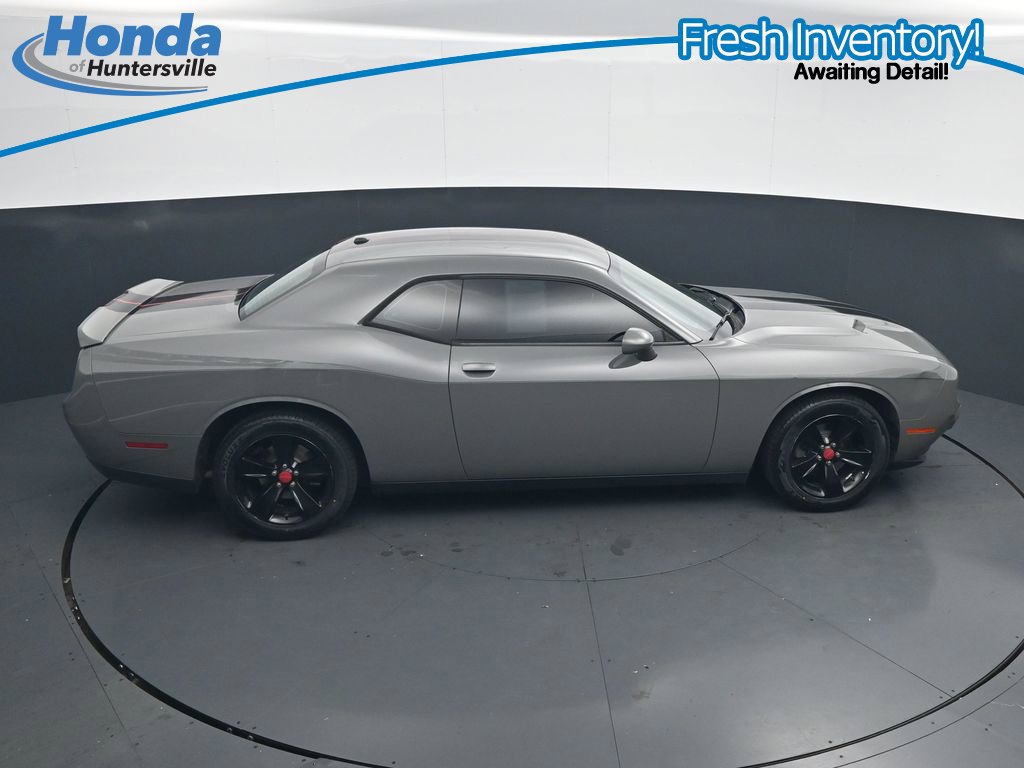 Used 2019 Dodge Challenger SXT RWD image 33