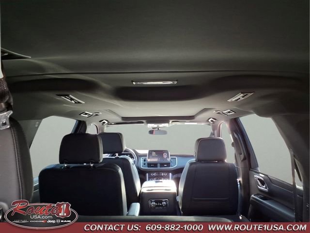 Used 2023 GMC Yukon XL SLT w/ SLT Premium Package image 23
