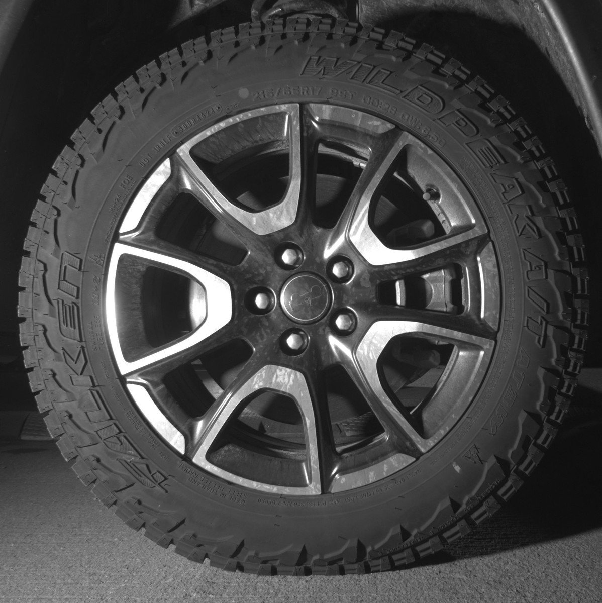 Used 2025 Jeep Compass Trailhawk AWD/4WD image 13