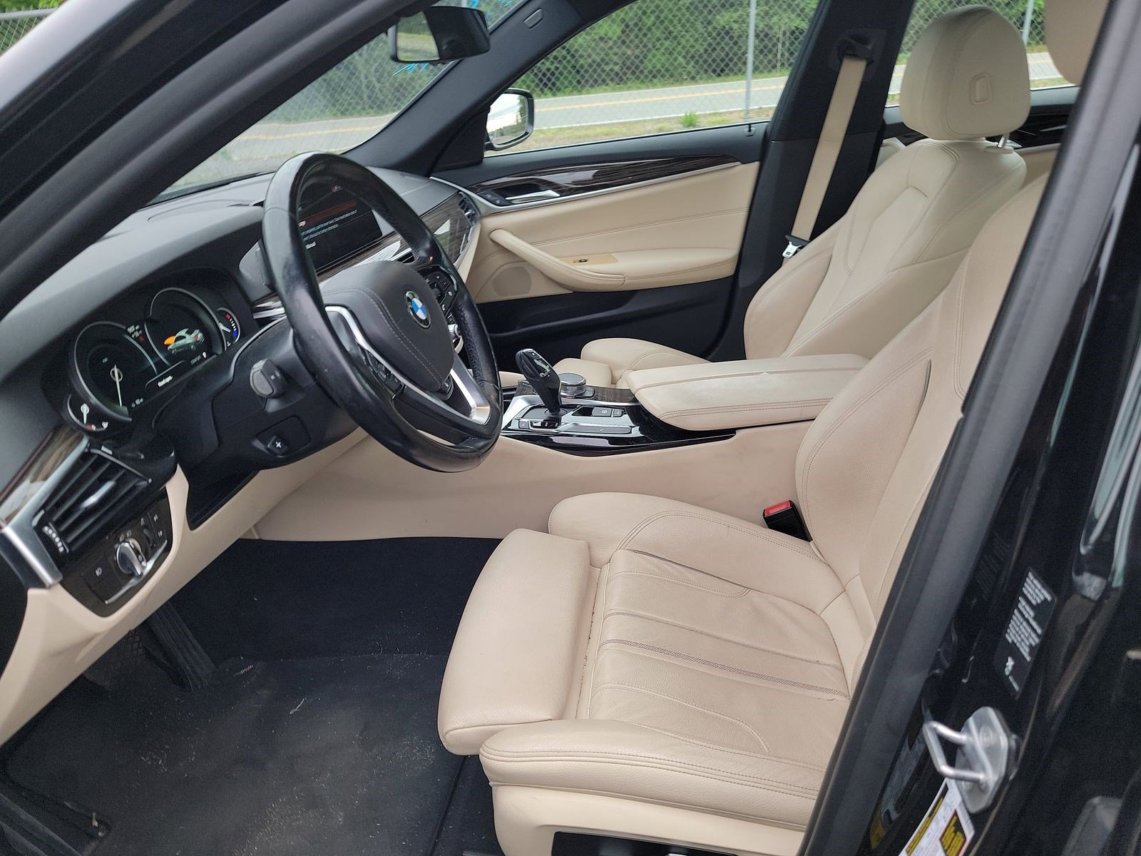 Used 2018 BMW 540i xDrive AWD/4WD image 8