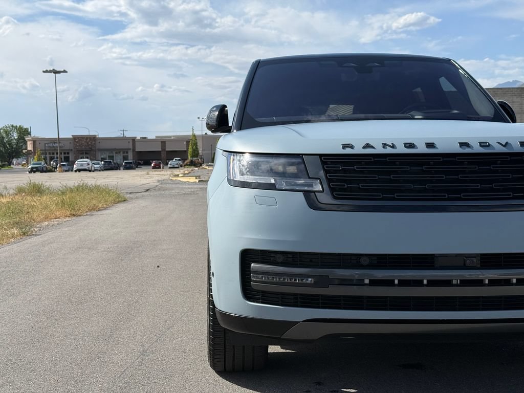 Used 2023 Land Rover Range Rover SE AWD/4WD image 4
