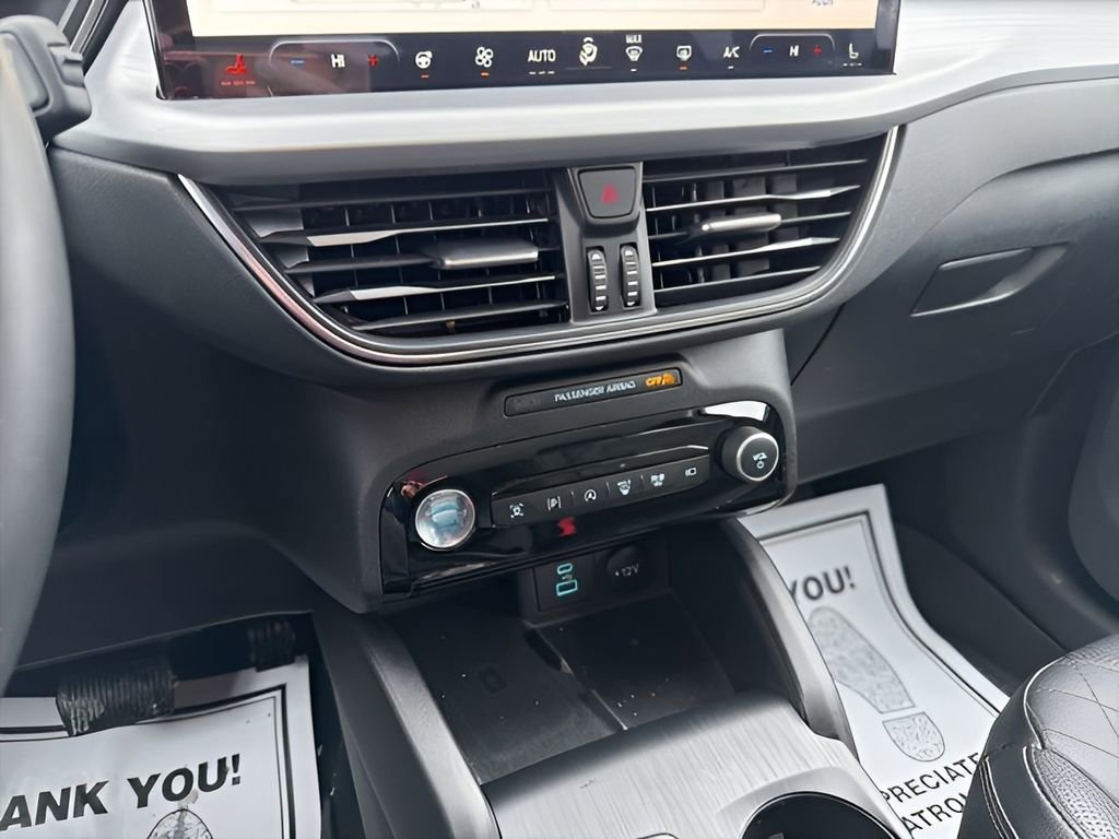 Used 2023 Ford Escape Platinum w/ Premium Technology Package image 29