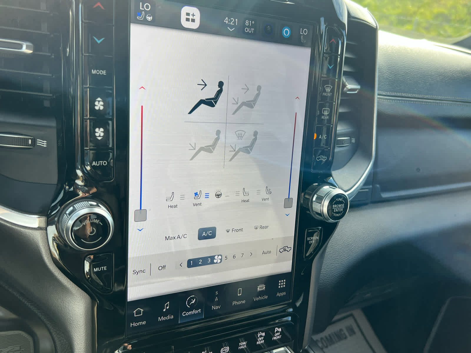 Used 2022 RAM 3500 Laramie image 24