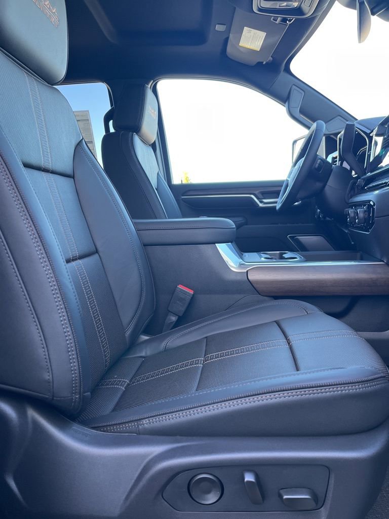 New 2026 Chevrolet Silverado 3500 High Country w/ Midnight Edition image 13