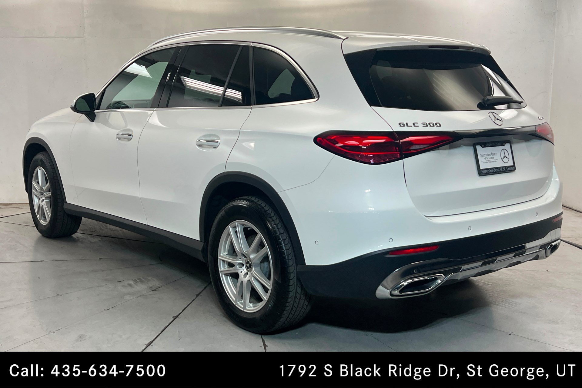 Certified 2025 Mercedes-Benz GLC 300 4MATIC image 3