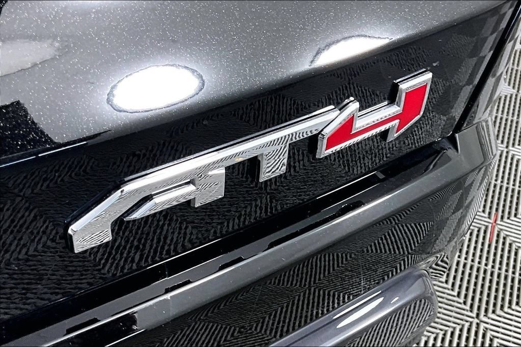 New 2026 GMC Terrain AT4 w/ Convenience Package III AWD/4WD image 9