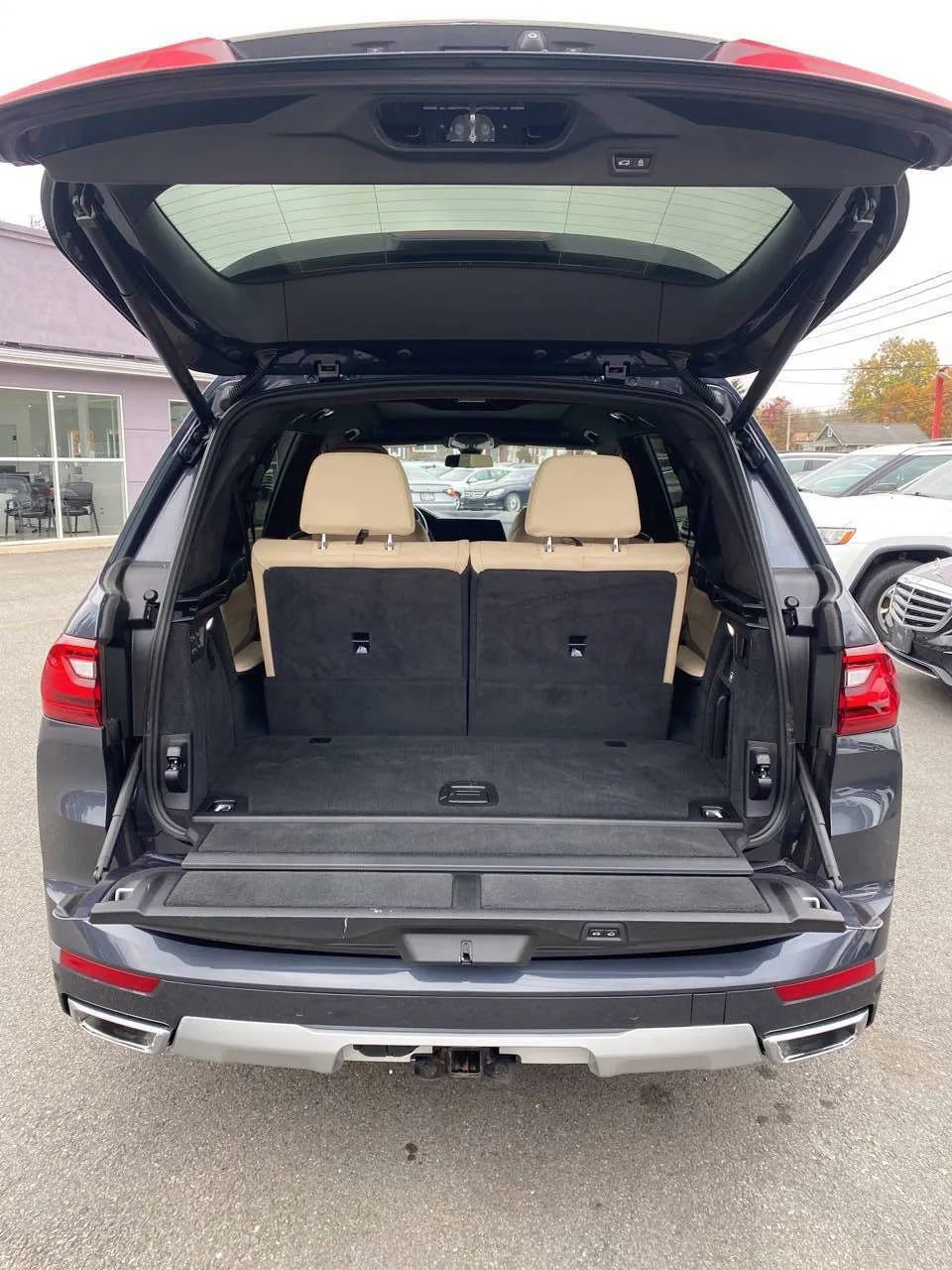 Used 2022 BMW X7 xDrive40i w/ Luxury Seating Package image 12