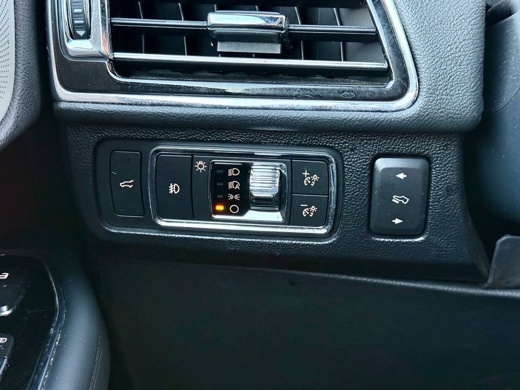 Used 2022 Lincoln Navigator L Reserve image 21