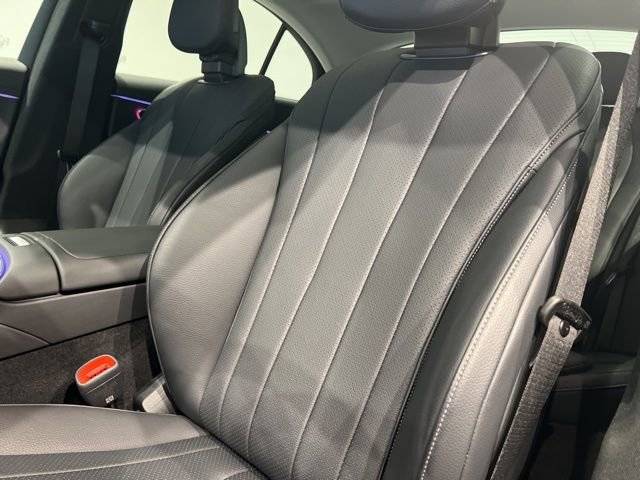 Used 2025 Mercedes-Benz E 350 4MATIC Sedan image 21